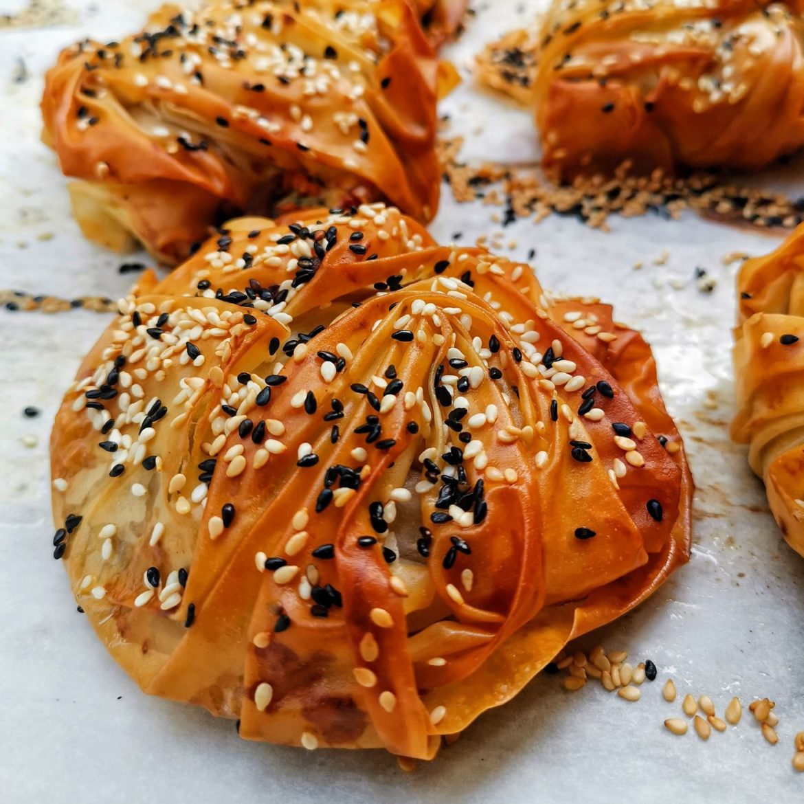 מאפה פילו במילוי דלעת וגבינות