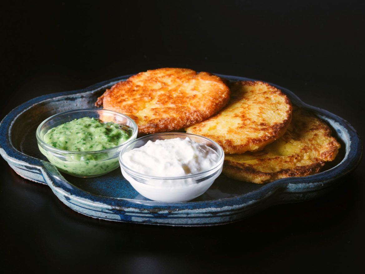 לביבות תירס וקוקוס